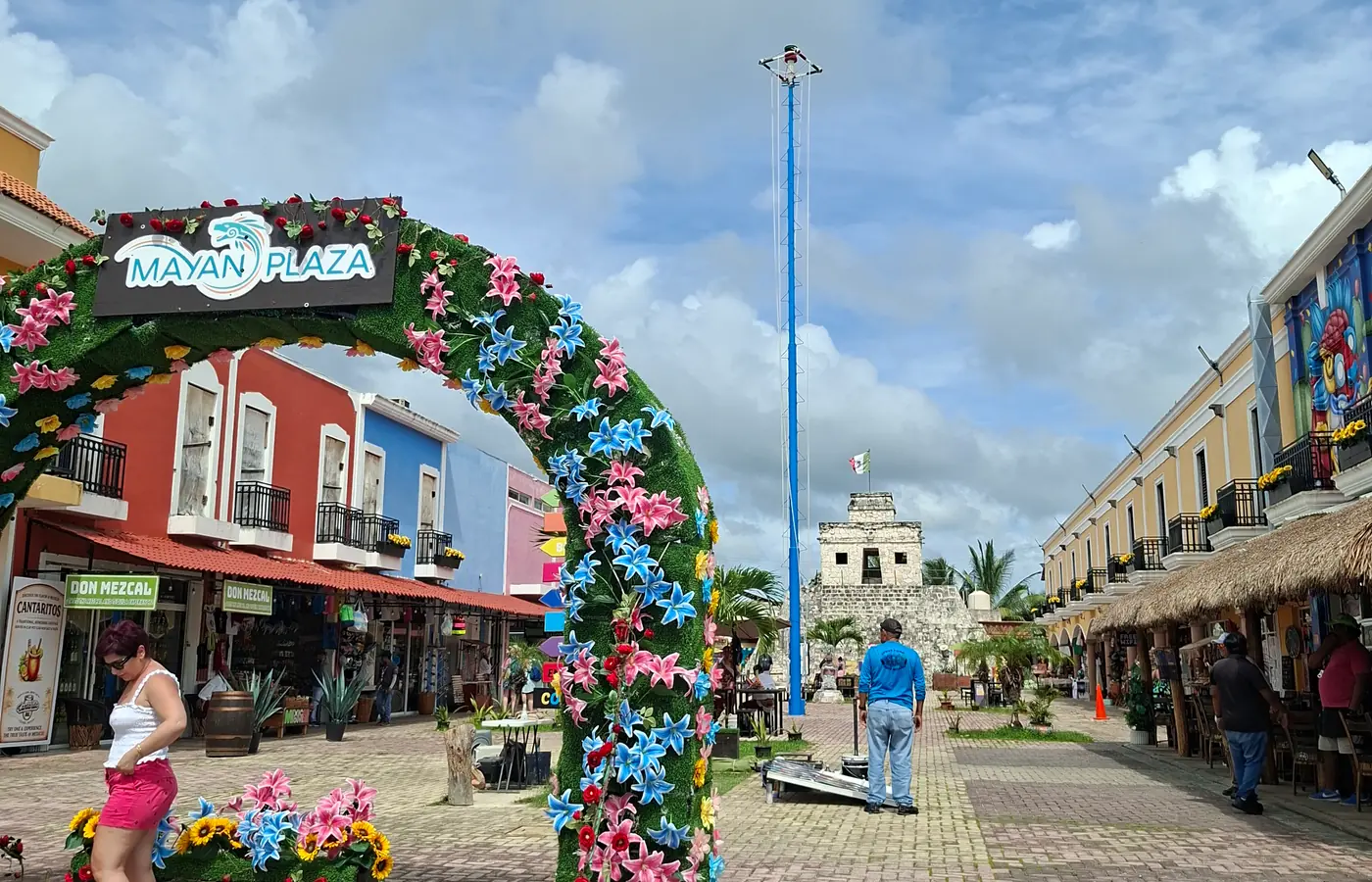 Mayan Plaza Muelle Puerta Maya