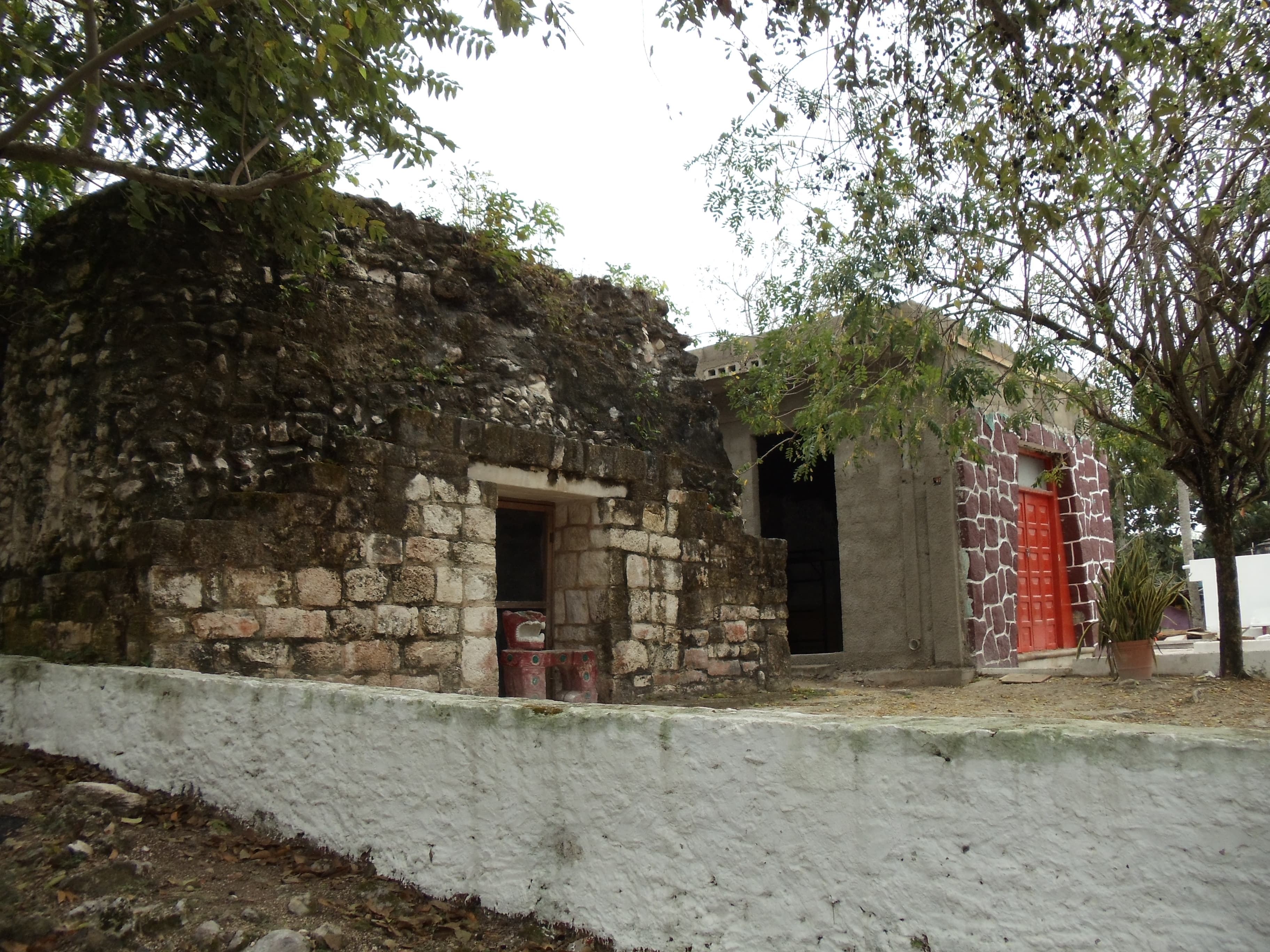 Temple and chapel side by side